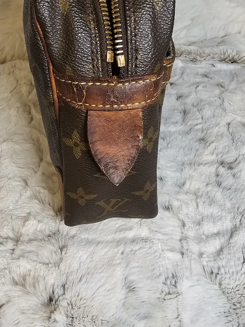 Louis Vuitton Monogram Canvas Toiletry Pouch in Brown and Tan With COA - Picture 7 of 14